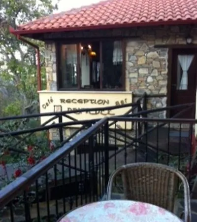 Hotel Dryades Traditional Palaioi Poroi
